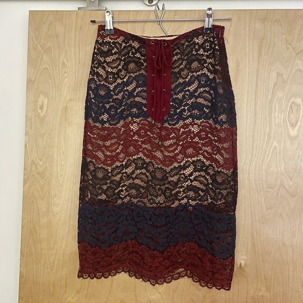 NWT Moon River Red & Blue Lace Skirt - Size XS